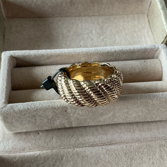 NORDSTROM RACK Textured Wide Band Ring - Picture 10 of 10